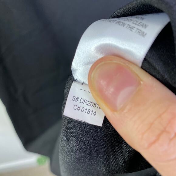 Christin Michaels black dress w/open sleeve accent - Picture 8 of 9